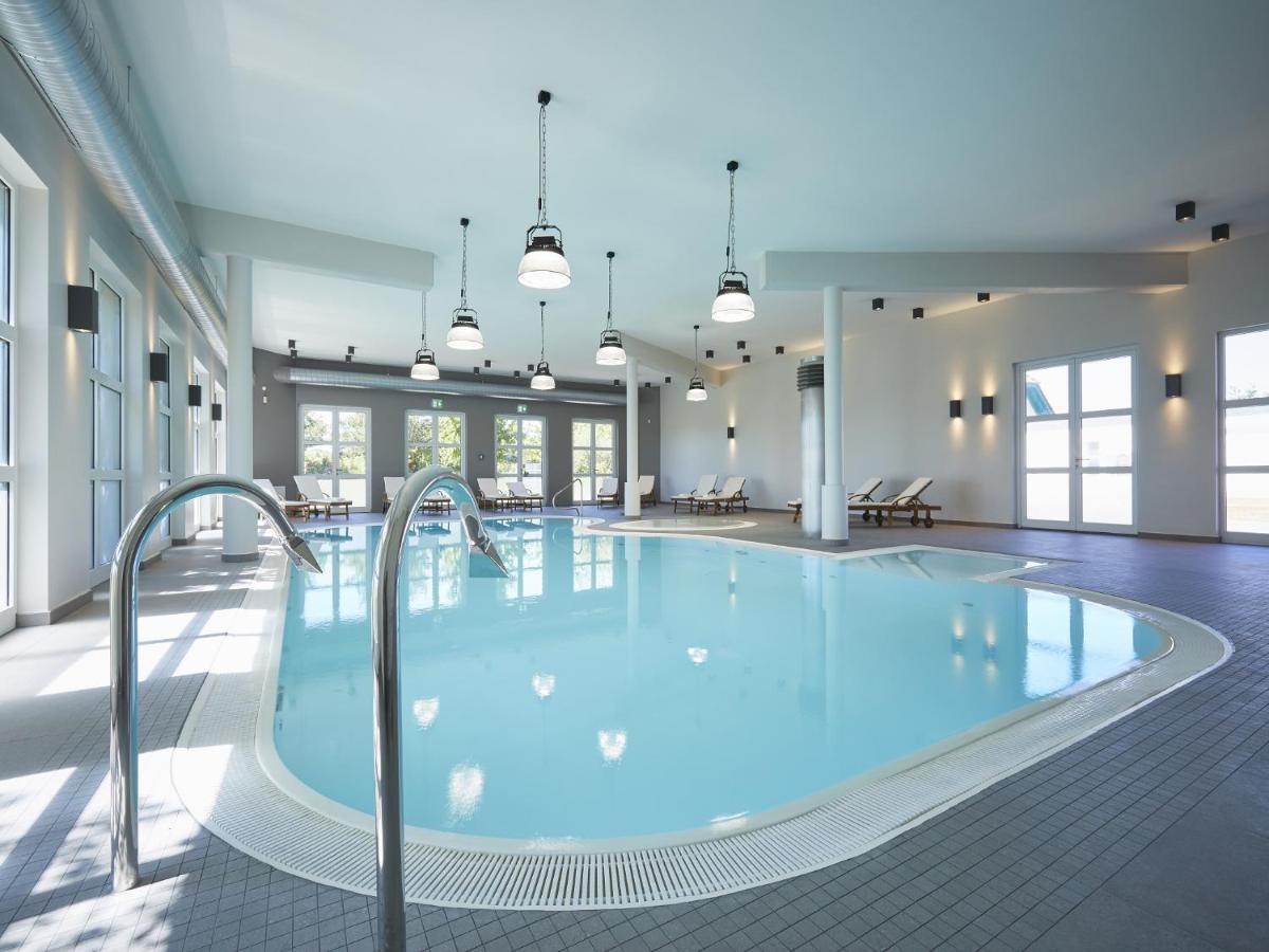 Reetland Am Meer - Premium Reetdachvilla Mit 3 Schlafzimmern, Sauna Und Kamin E24 Dranske Ngoại thất bức ảnh